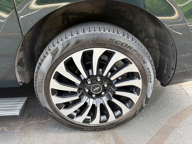 Used 2022 Lincoln Navigator L Black Label AWD/4WD image 40
