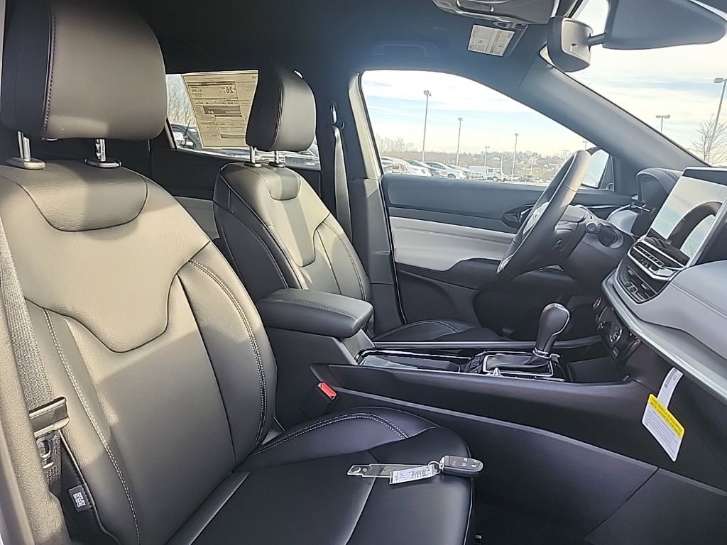 New 2026 Jeep Compass Limited image 11