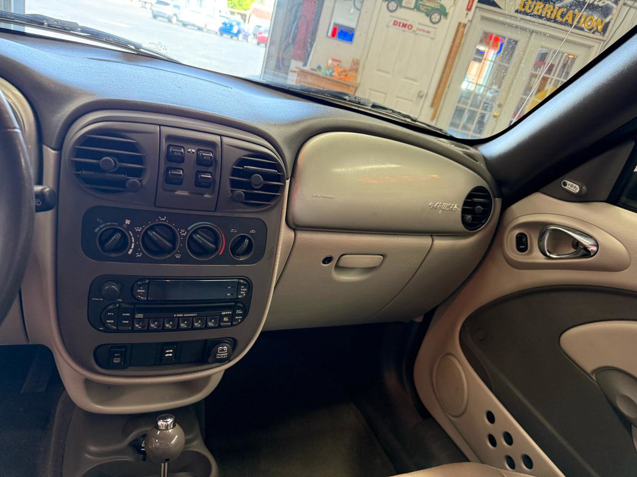 Used 2005 Chrysler PT Cruiser Touring FWD image 15