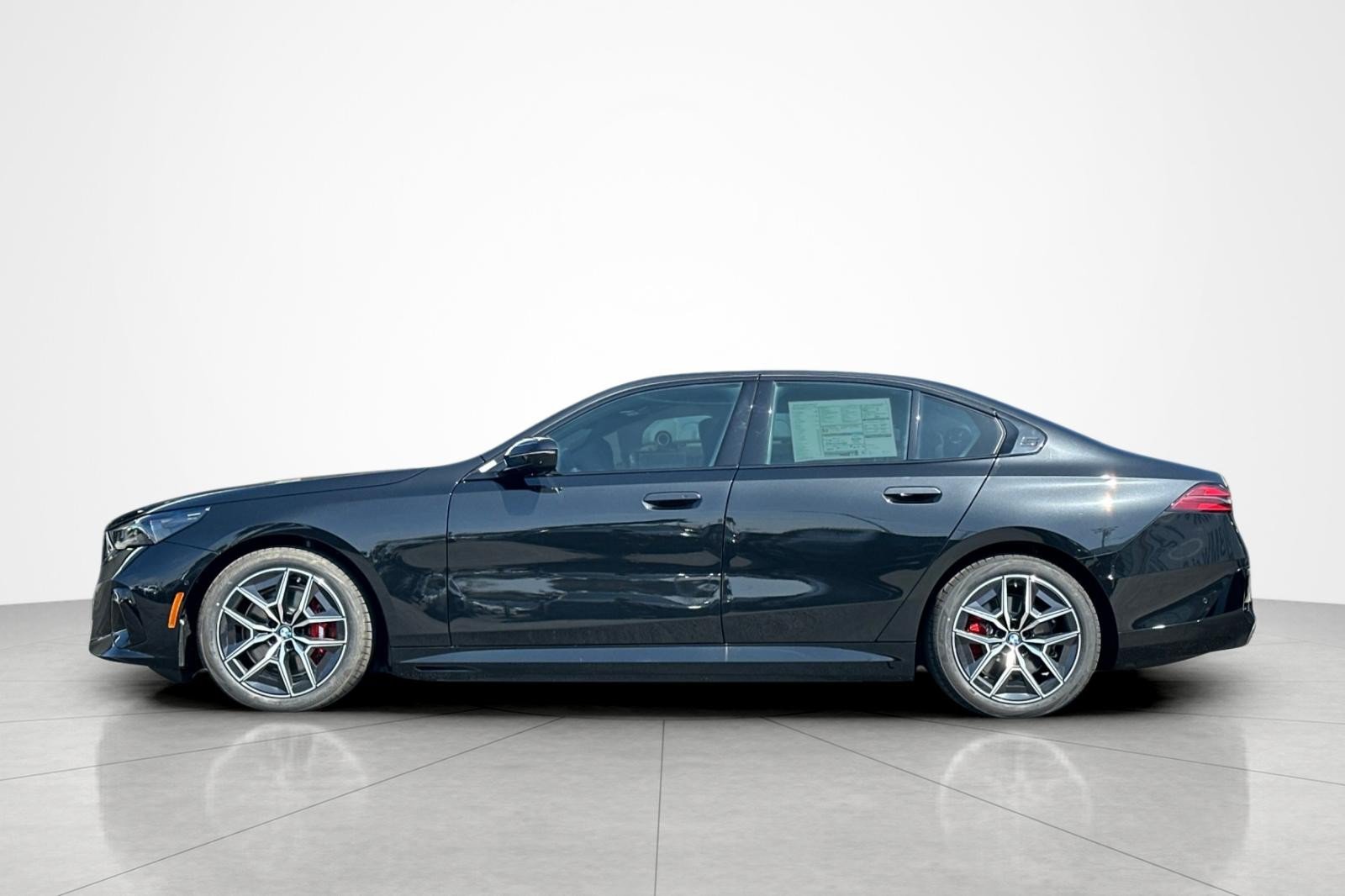 New 2026 BMW i5 eDrive40 w/ M Sport Package RWD image 2