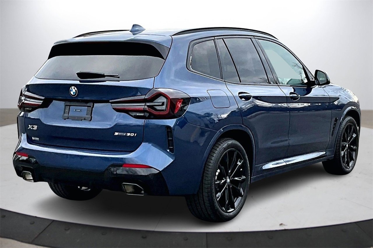 Used 2024 BMW X3 sDrive30i w/ M Sport Package image 9