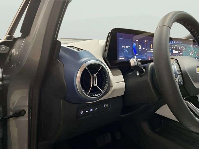 Used 2026 Chevrolet Equinox EV LT image 29