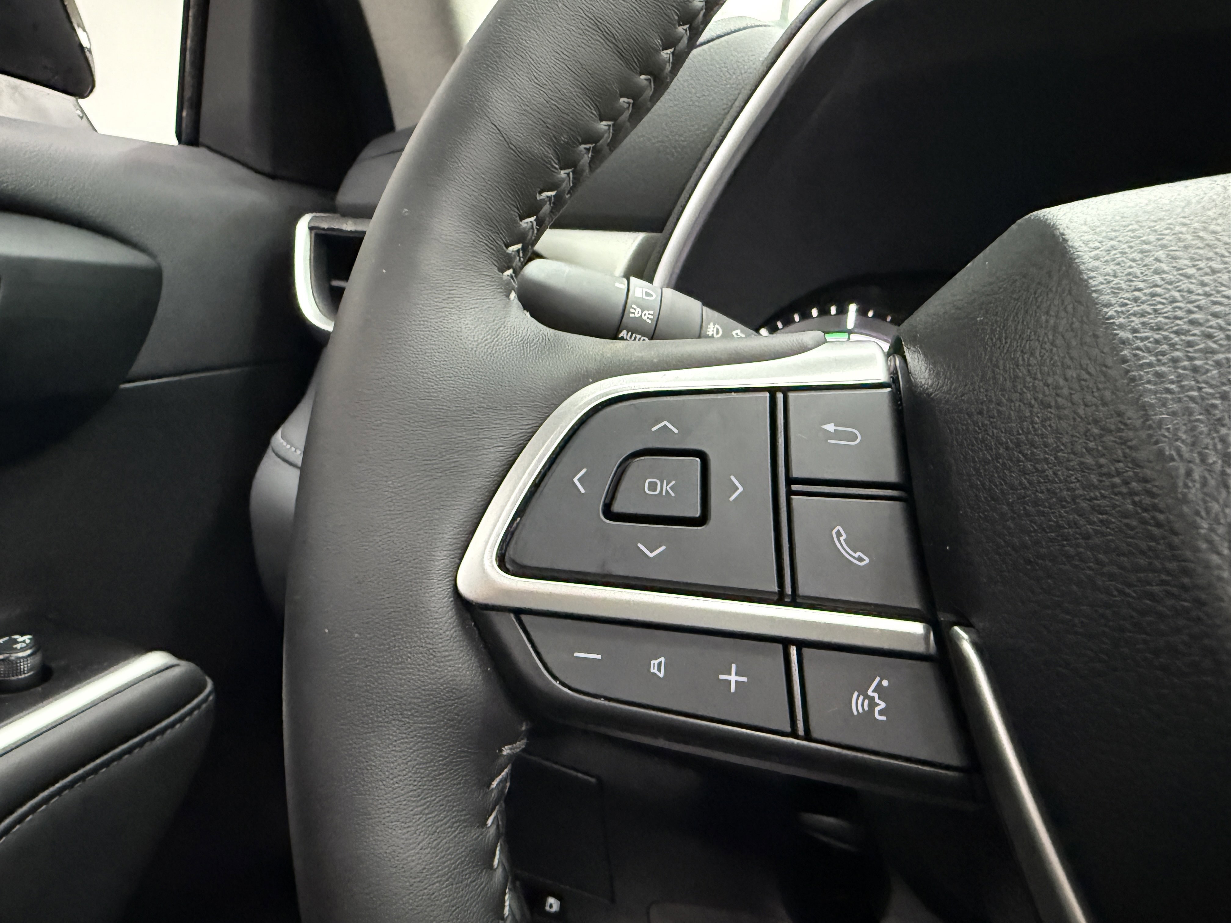 Used 2026 Toyota Highlander XLE image 16