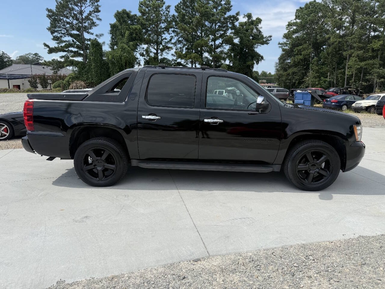 Used 2012 Chevrolet Avalanche LT w/ All-Star Edition RWD image 9