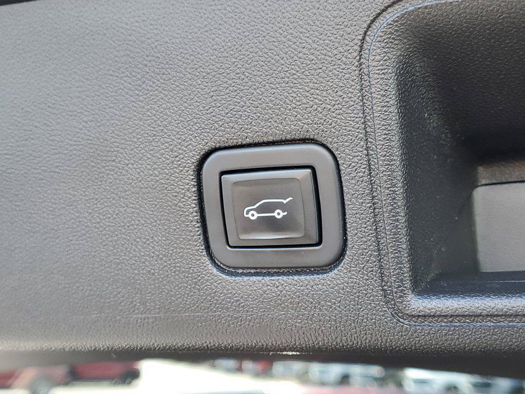 Used 2020 GMC Terrain SLT w/ Preferred Package AWD/4WD image 32