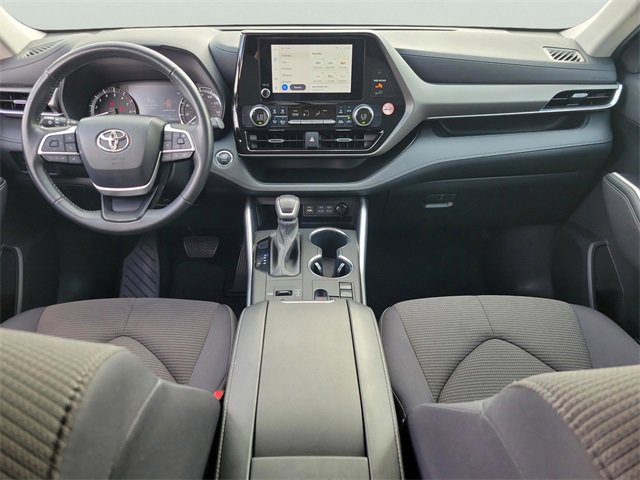 Used 2023 Toyota Highlander LE image 13
