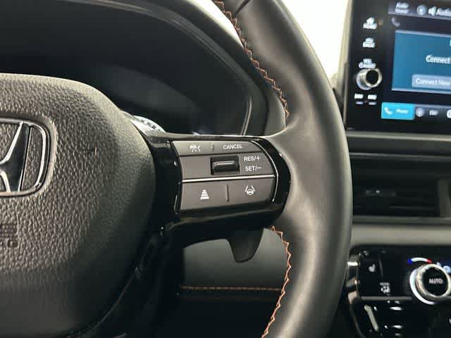 Used 2025 Honda Pilot TrailSport image 18
