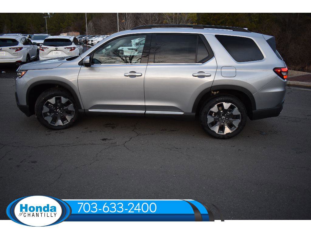 New 2026 Honda Pilot Touring image 4