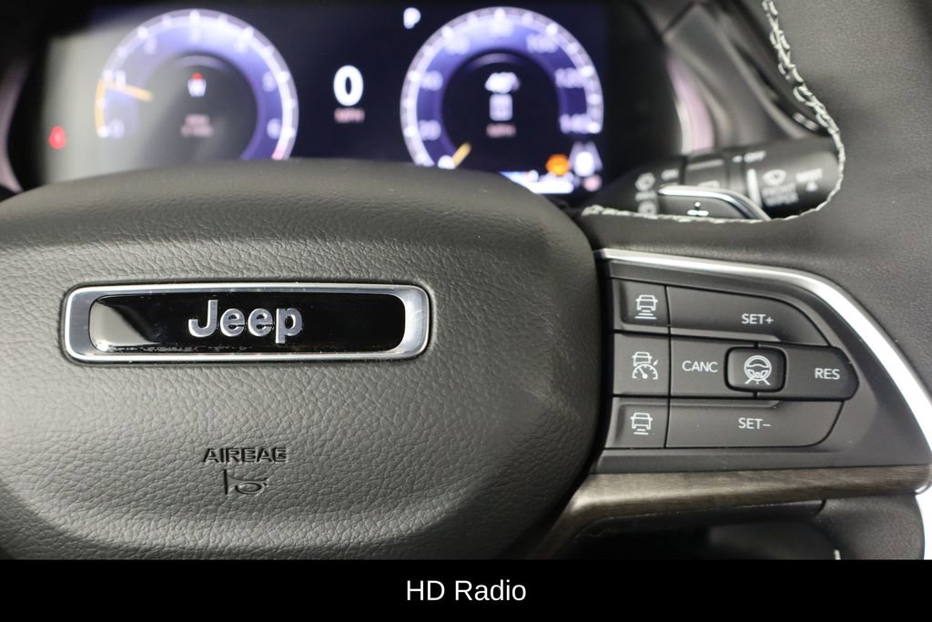 New 2026 Jeep Grand Cherokee Altitude image 10