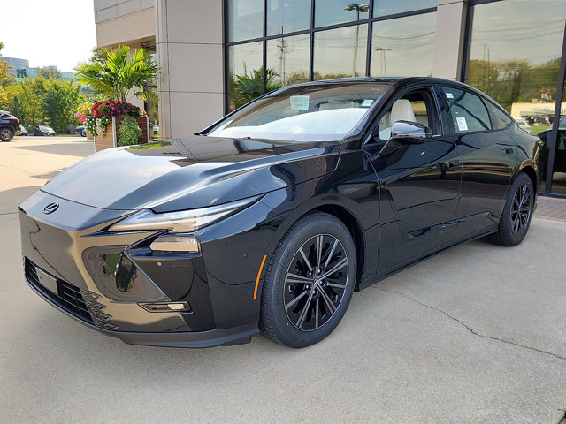 New 2026 Lexus ES 500e AWD/4WD image 2