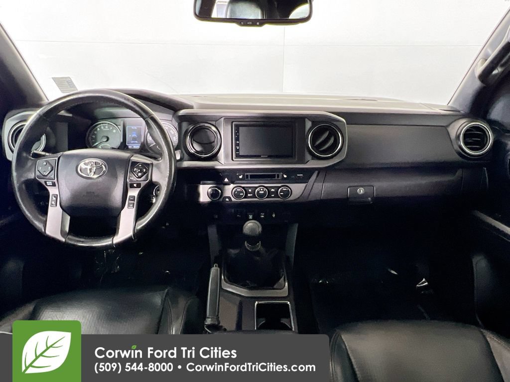 Used 2019 Toyota Tacoma TRD Off-Road w/ TRD Premium Off Road Package AWD/4WD image 7