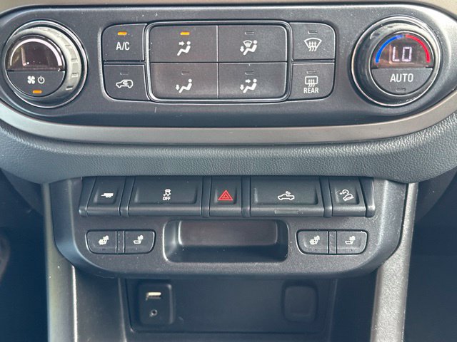 Used 2017 Chevrolet Colorado Z71 AWD/4WD image 31