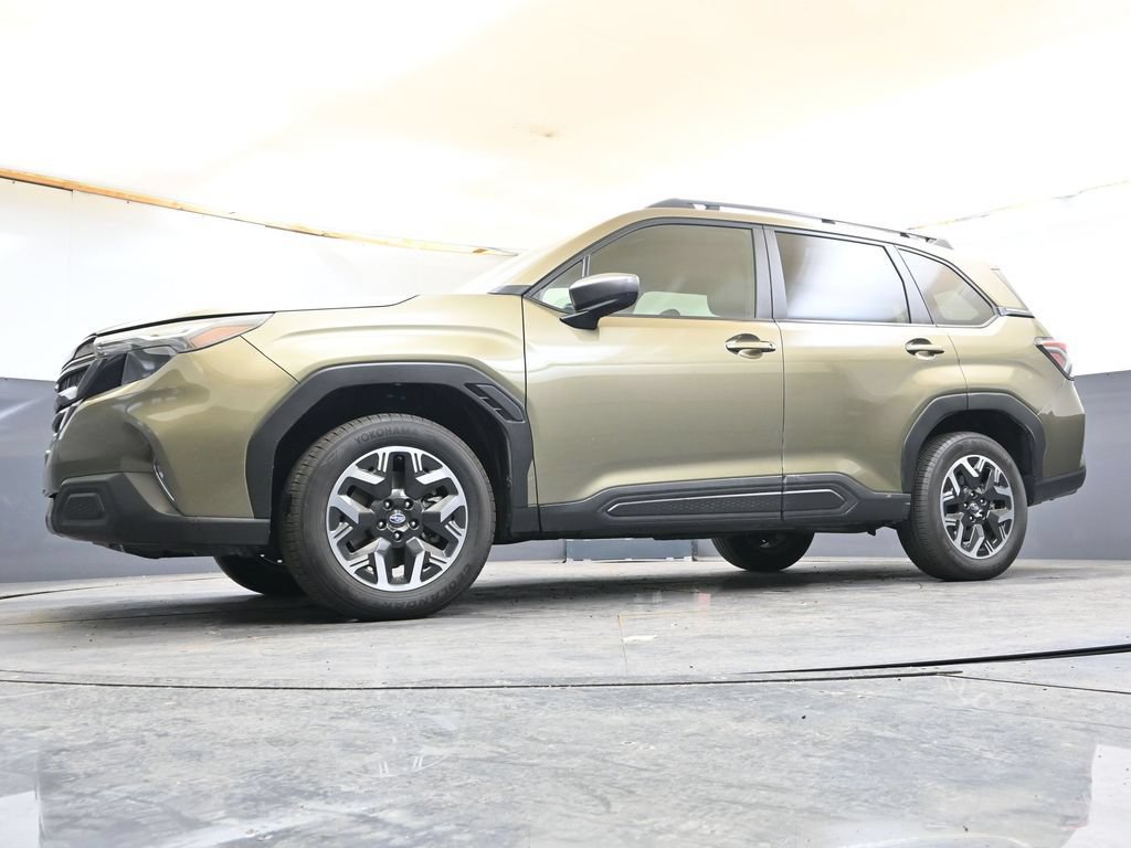 Certified 2025 Subaru Forester Premium AWD/4WD image 31