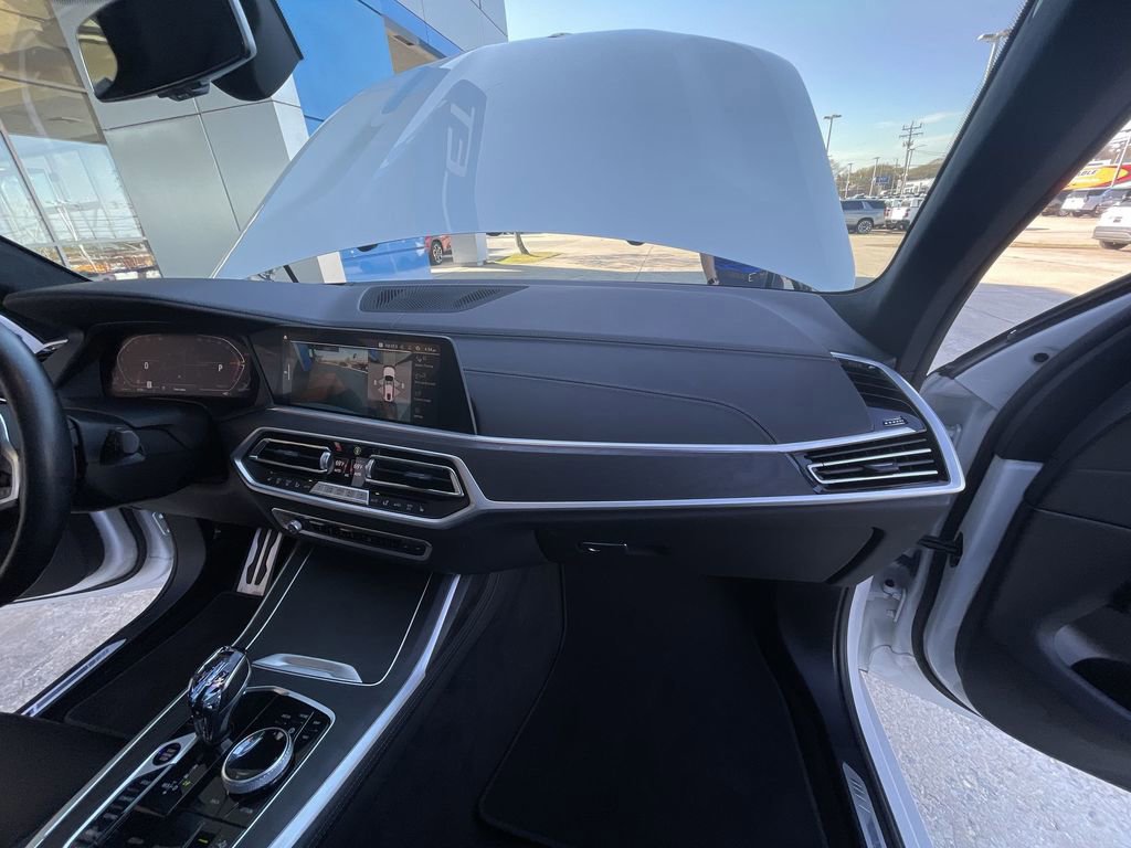 Used 2022 BMW X7 xDrive40i w/ M Sport Package image 30