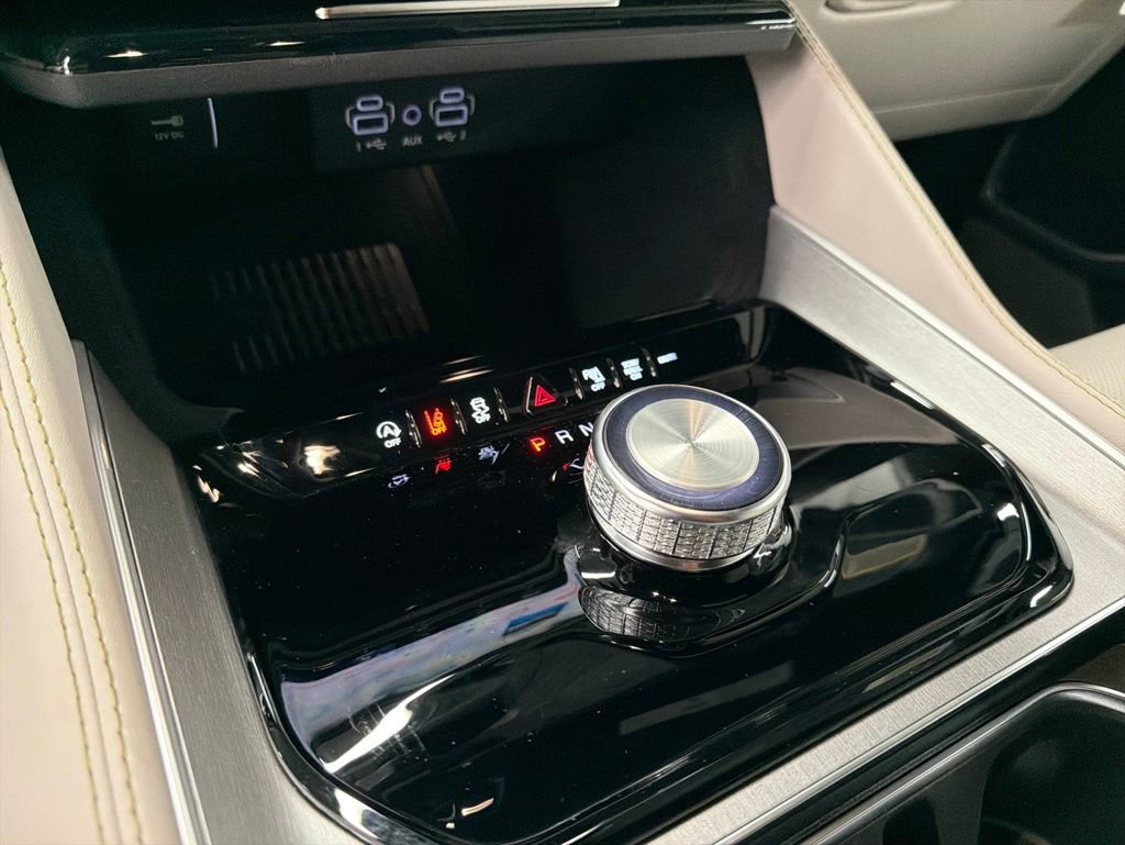 New 2026 Jeep Grand Wagoneer L 2WD image 14