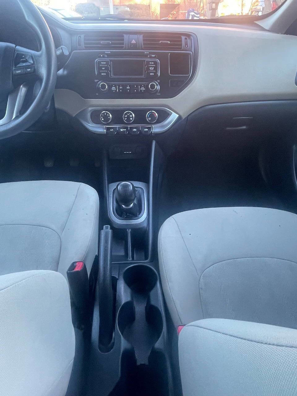 Used 2012 Kia Rio LX image 25