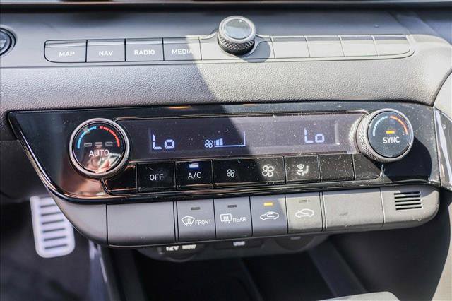 New 2025 Hyundai Elantra SEL image 20