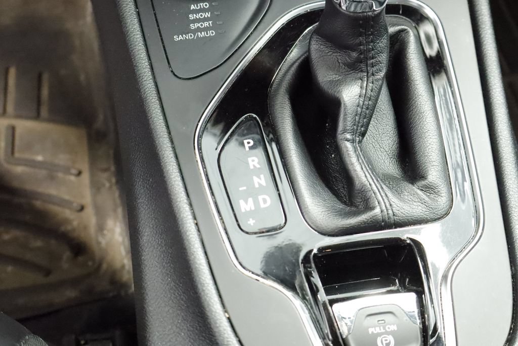 Certified 2020 Jeep Cherokee Limited AWD/4WD image 20