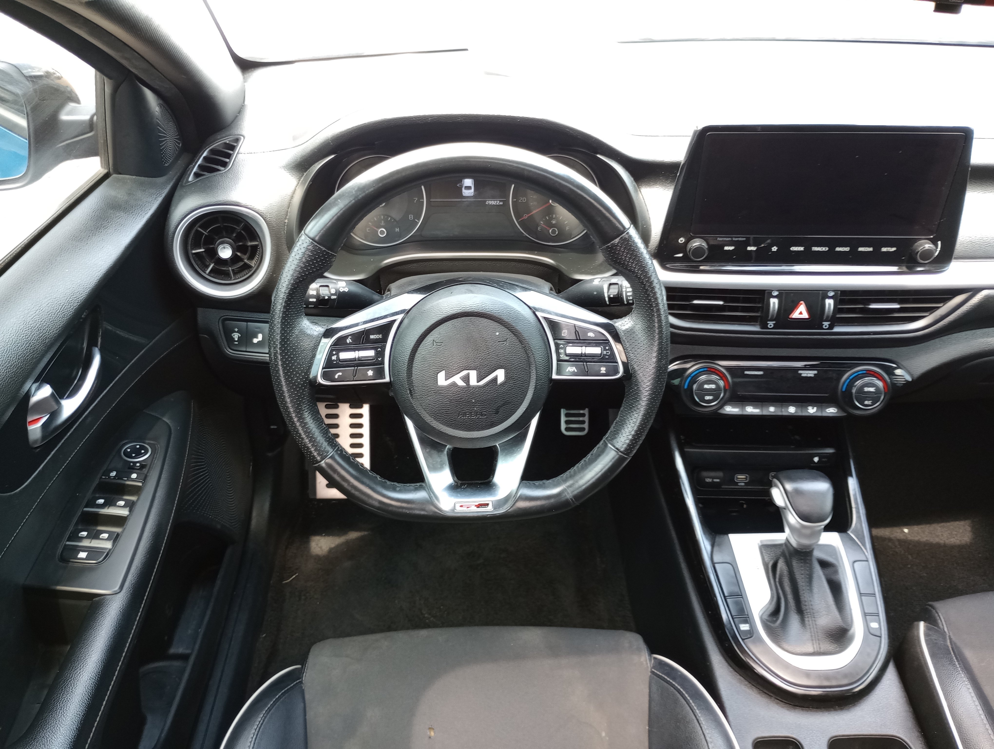 Used 2023 Kia Forte GT-Line w/ GT-Line Premium Package FWD image 9