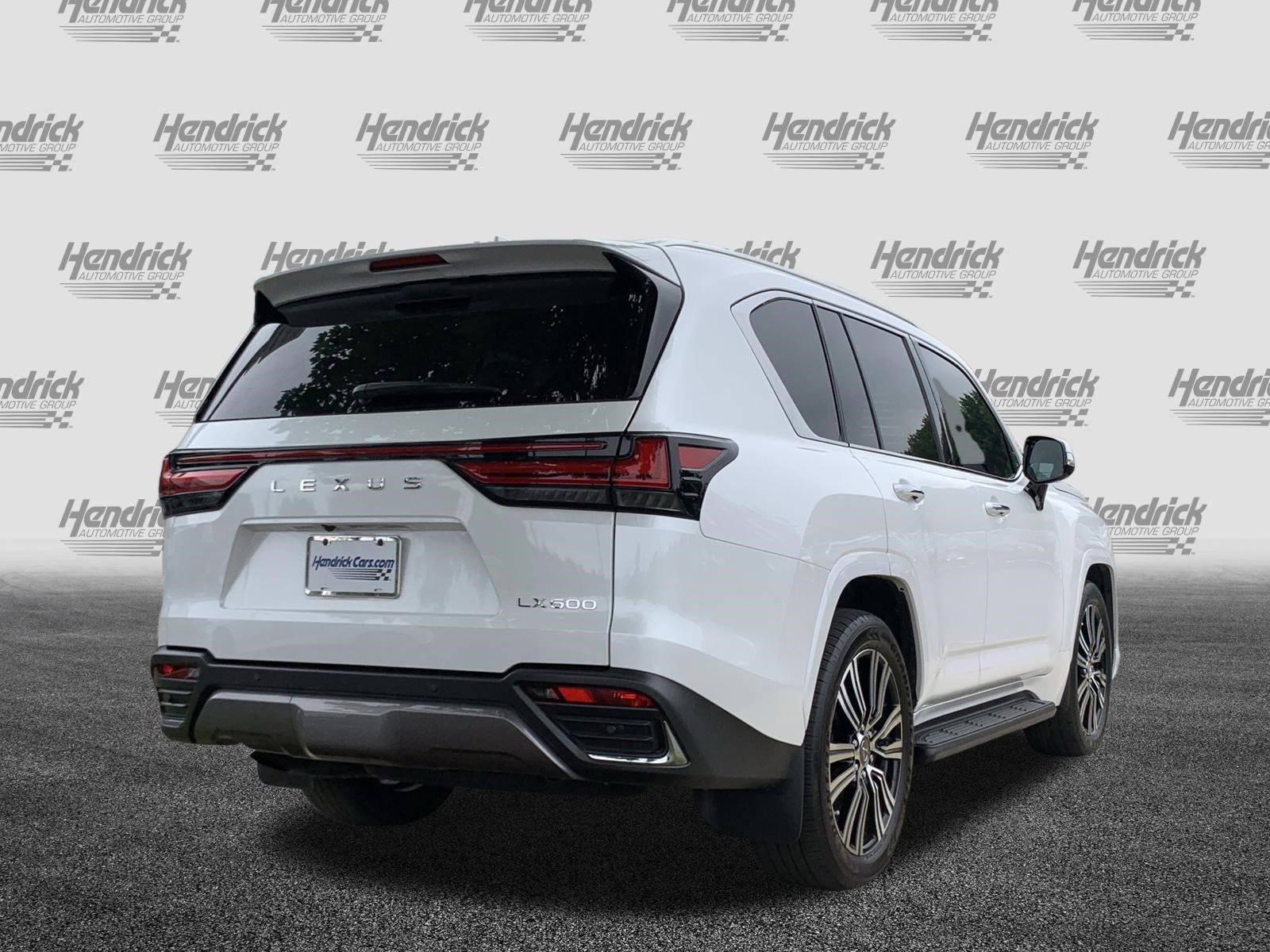 Used 2025 Lexus LX 600 4WD w/ Accessory Package (2T) image 10