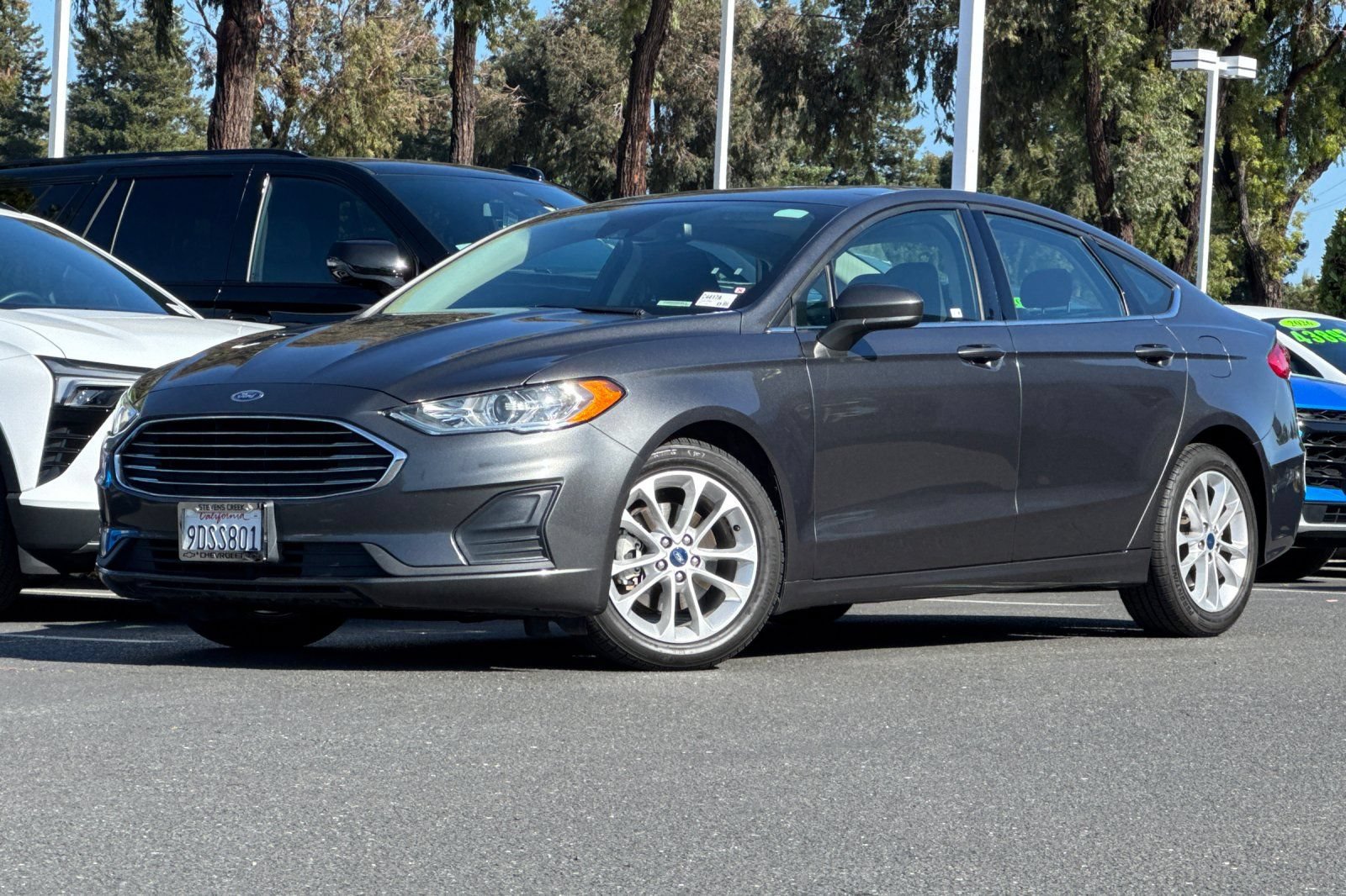 Used 2020 Ford Fusion SE FWD image 9