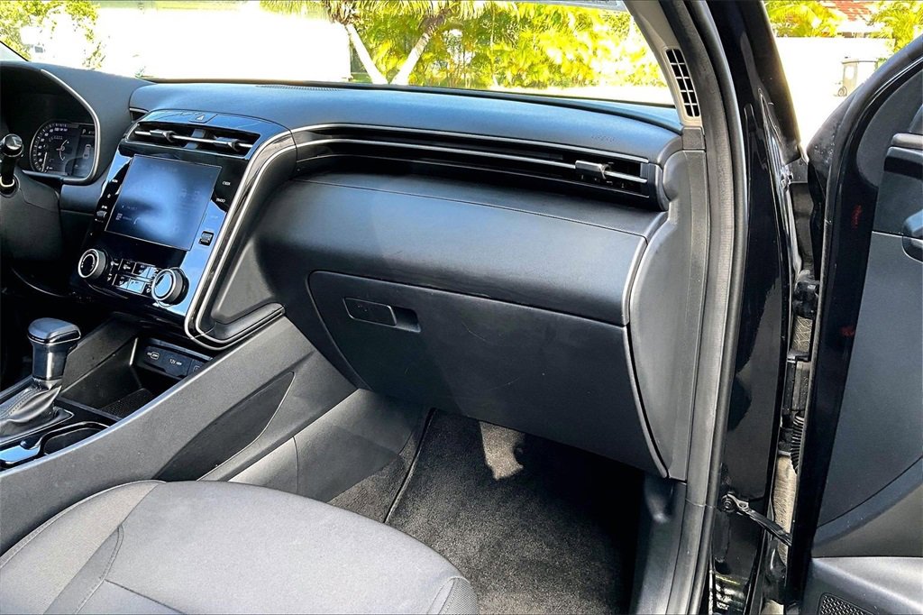 Used 2022 Hyundai Tucson SEL w/ Cargo Package image 16