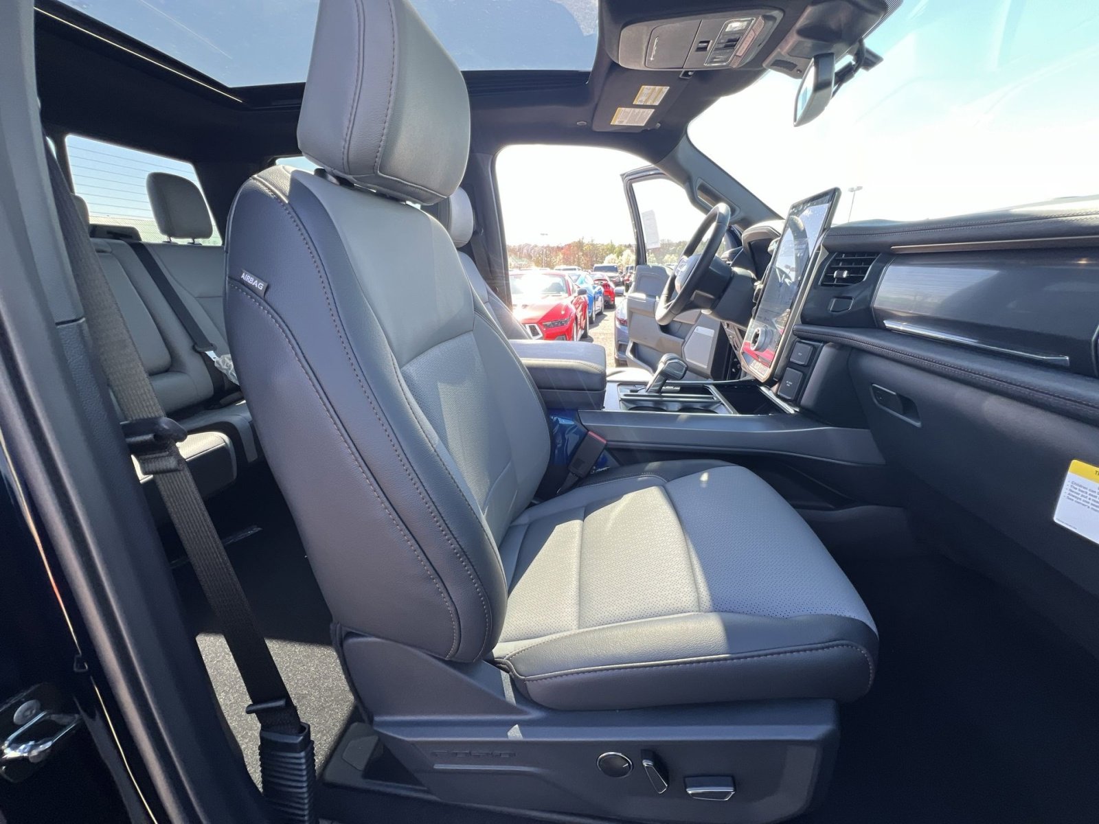 New 2025 Ford F150 Lightning Lariat image 27