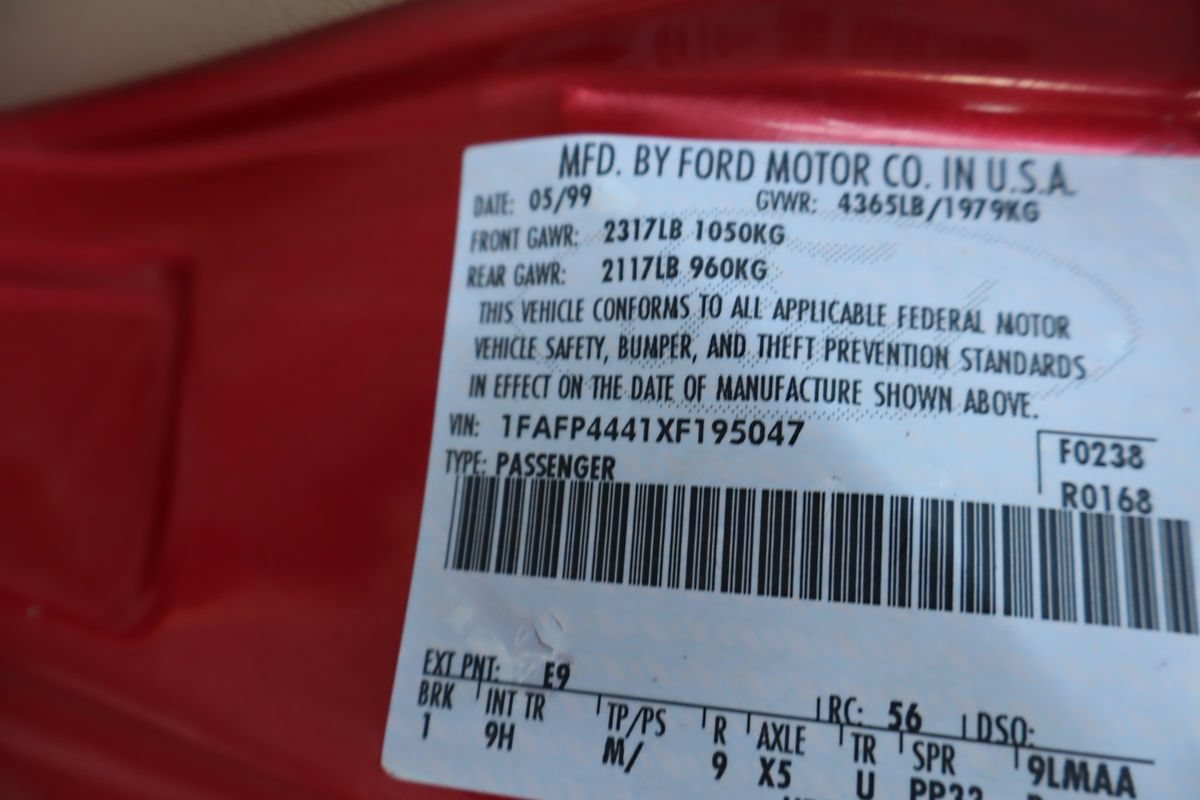 Used 1999 Ford Mustang Convertible RWD image 39