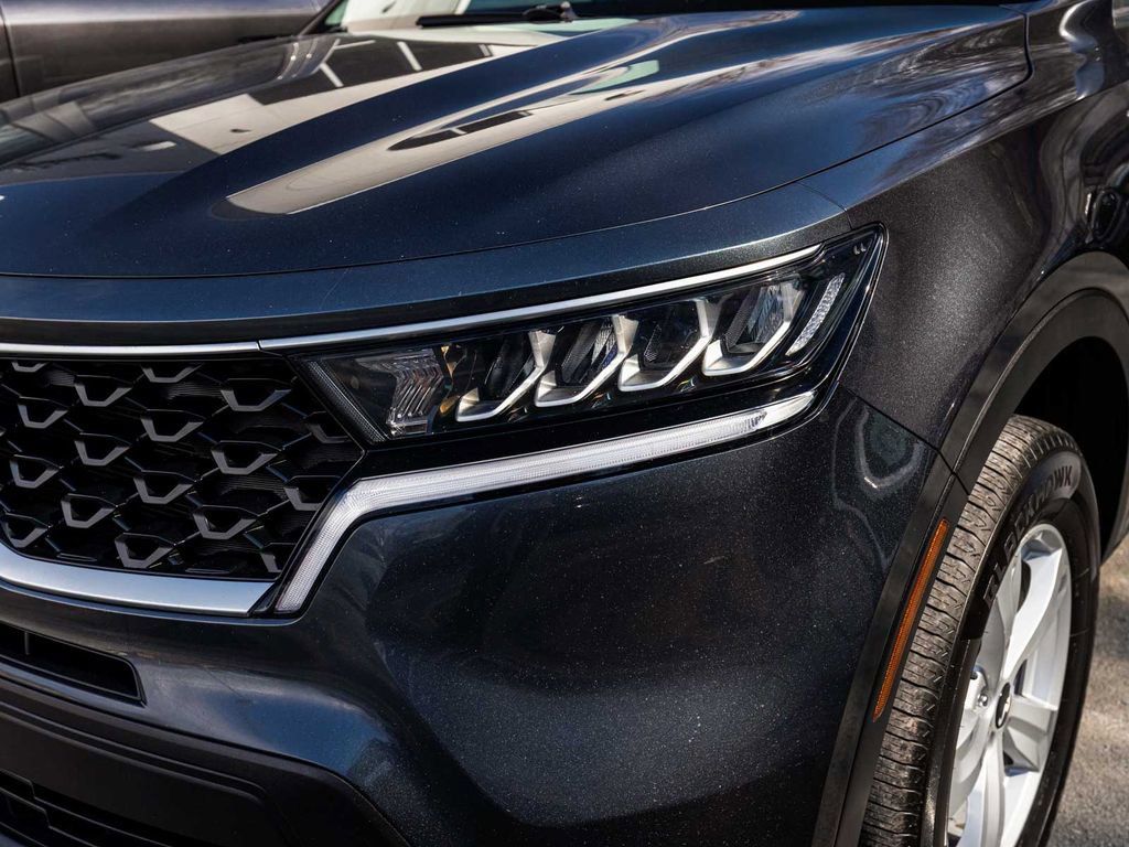 Used 2022 Kia Sorento LX AWD/4WD image 36