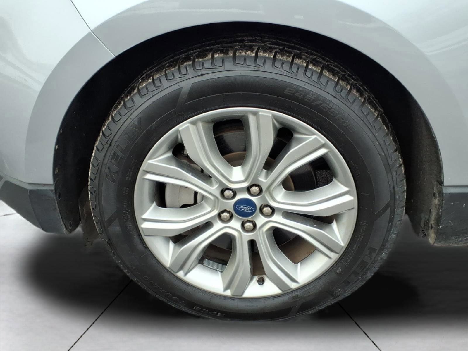 Used 2022 Ford Edge Titanium image 24