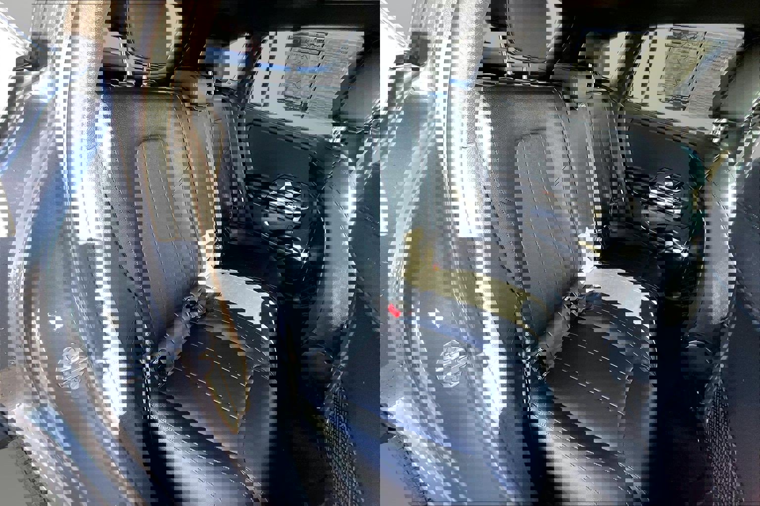 Used 2021 Mercedes-Benz GLA 250 4MATIC image 17