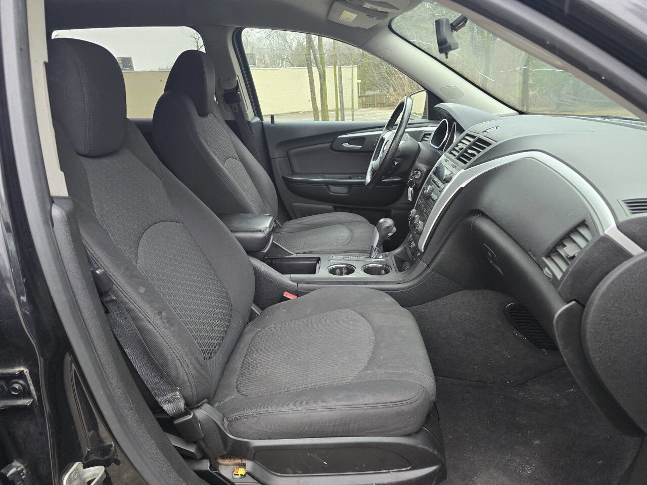 Used 2011 Chevrolet Traverse LT image 8