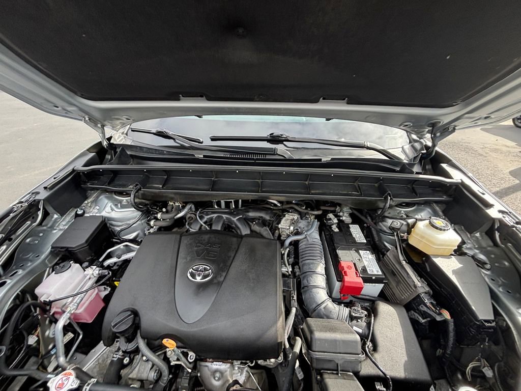 Used 2022 Toyota Highlander XLE AWD/4WD image 30