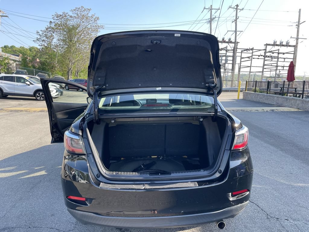 Used 2019 Toyota Yaris LE FWD image 13