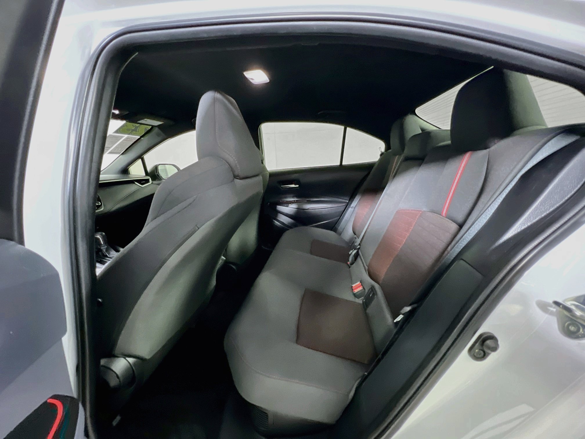 Used 2023 Toyota Corolla SE FWD image 29