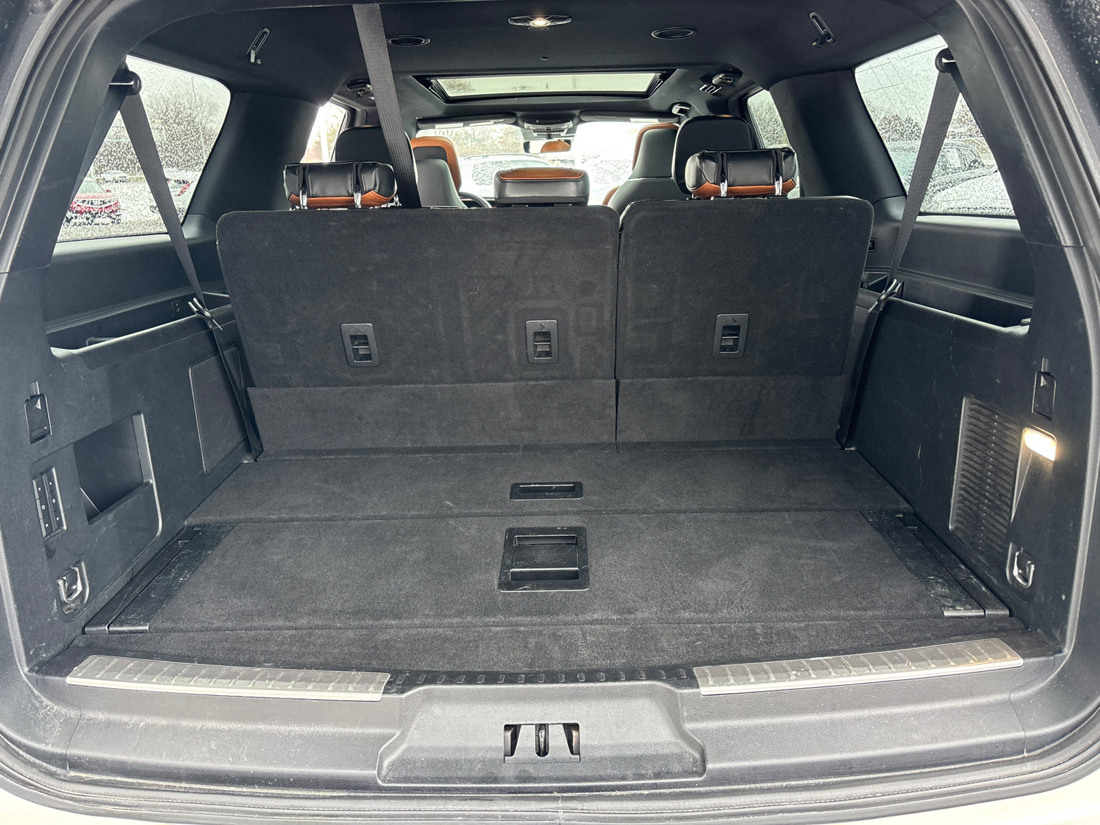 Used 2021 Lincoln Navigator L Reserve image 9