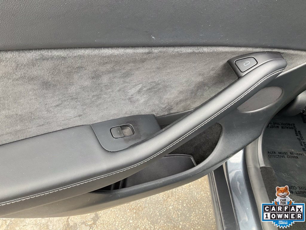 Used 2024 Tesla Model Y 2WD image 43