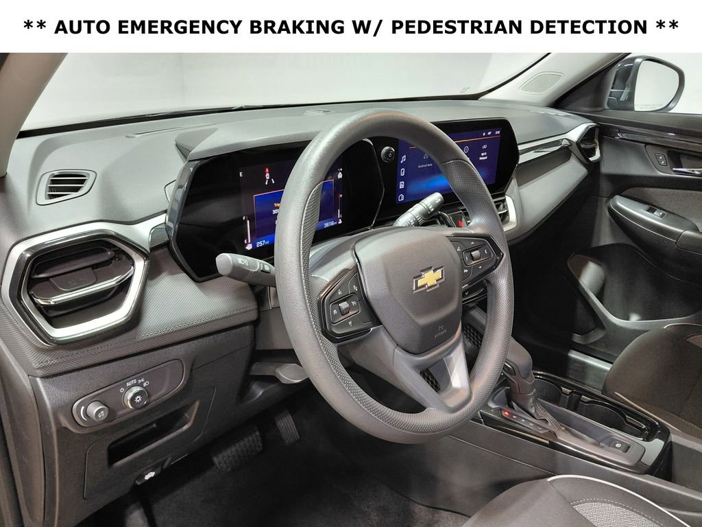Used 2025 Chevrolet TrailBlazer LT FWD image 5