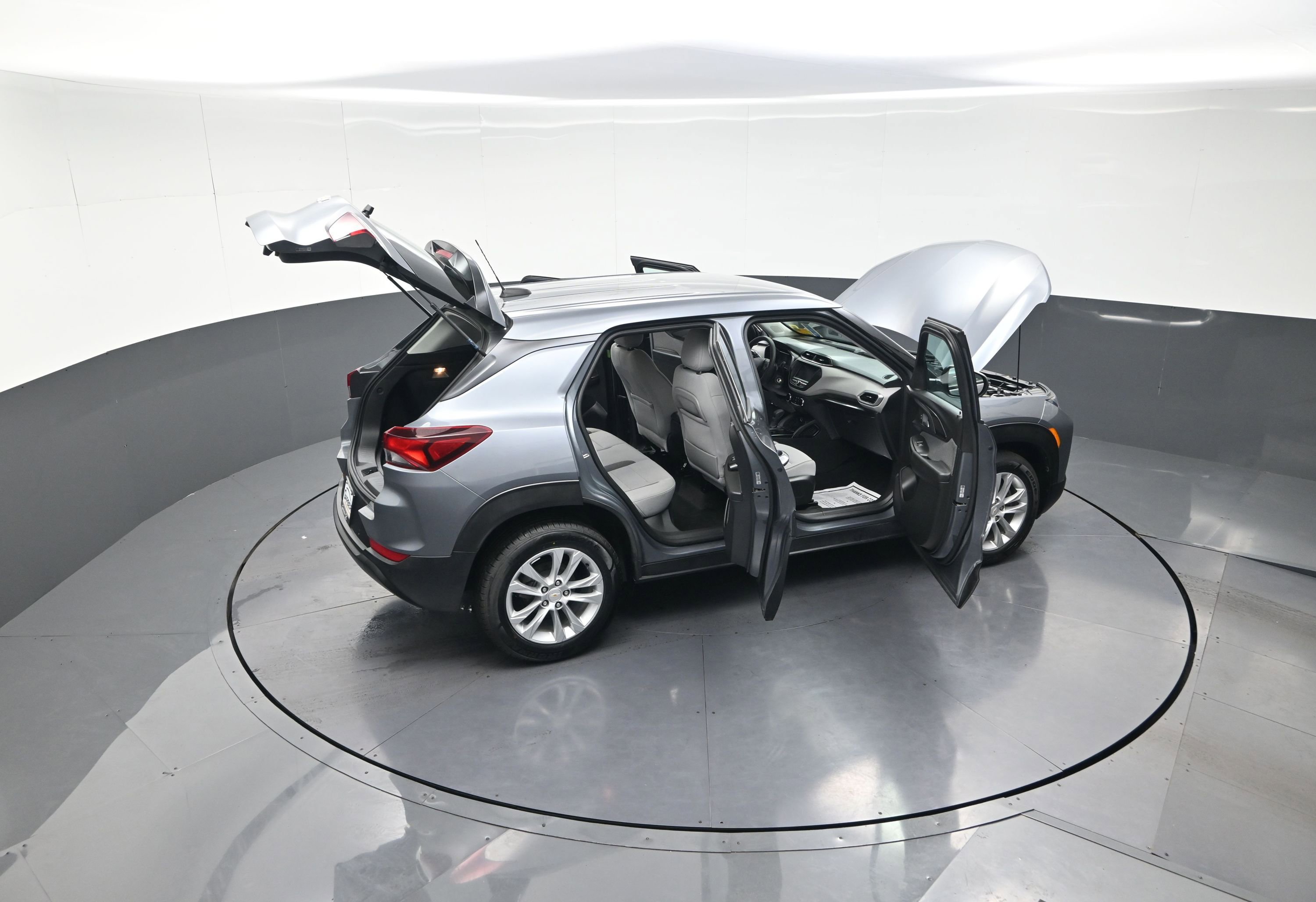 Used 2021 Chevrolet TrailBlazer LS FWD image 14