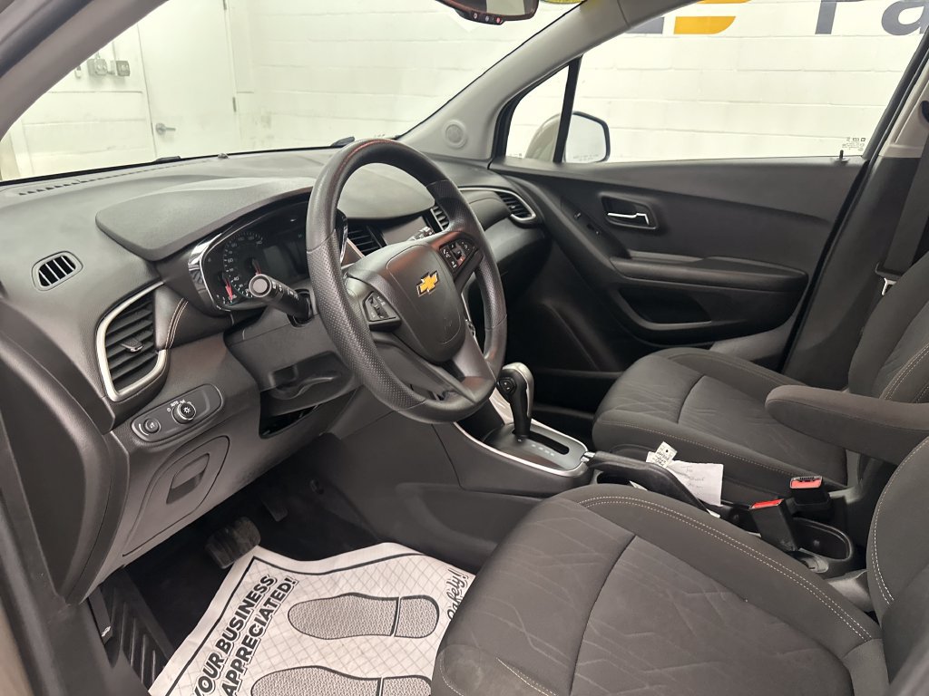 Certified 2020 Chevrolet Trax LT FWD image 24