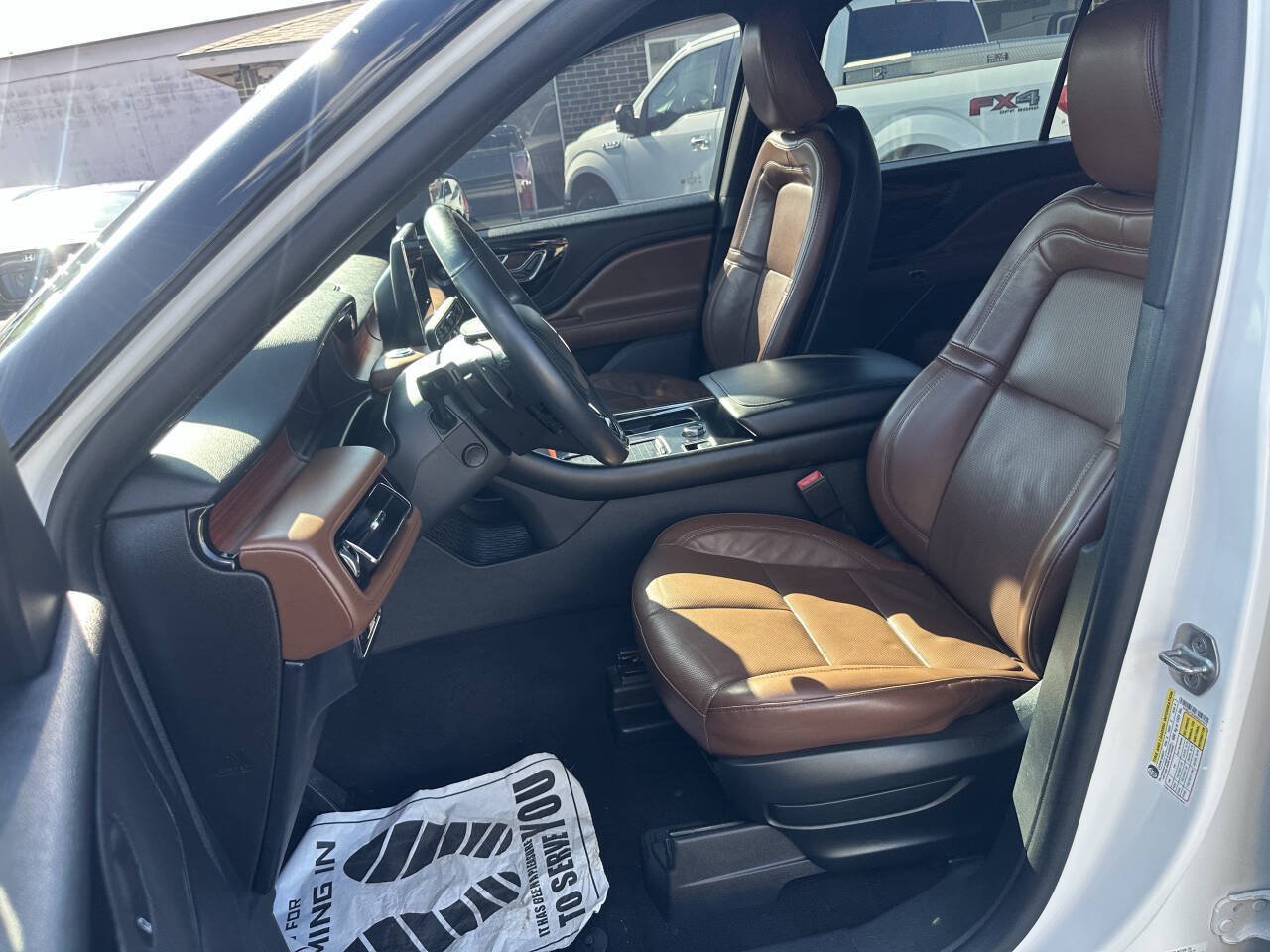 Used 2021 Lincoln Aviator Reserve w/ Equipment Group 201A AWD/4WD image 15