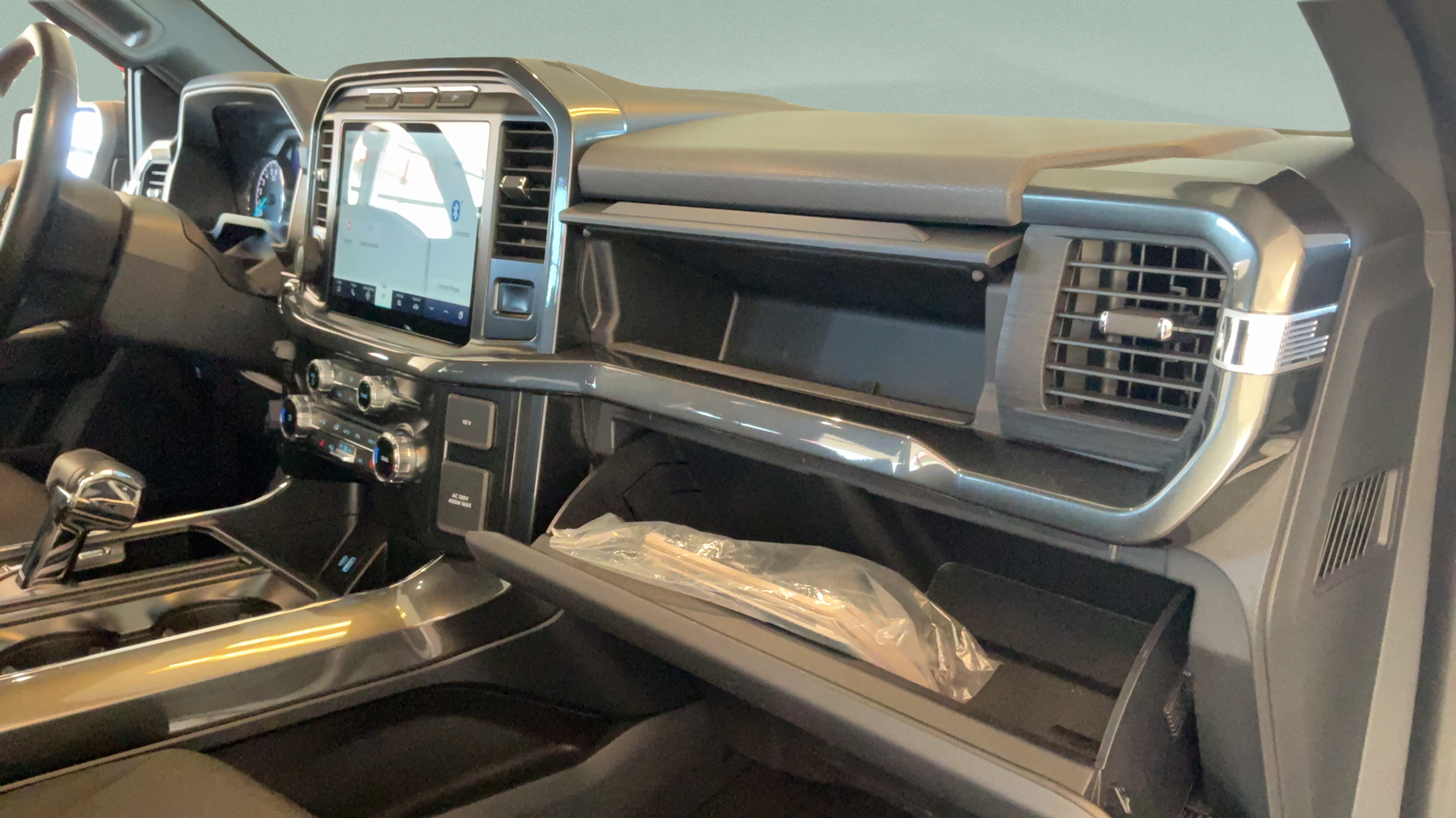 Used 2022 Ford F150 XLT w/ Equipment Group 302A High AWD/4WD image 46