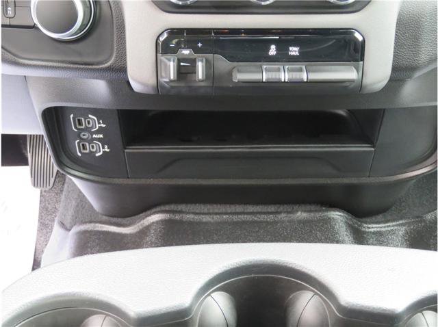 Used 2024 RAM 2500 Big Horn AWD/4WD image 8