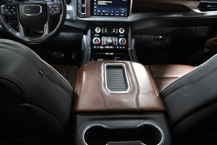 Used 2024 GMC Yukon Denali Ultimate AWD/4WD image 33