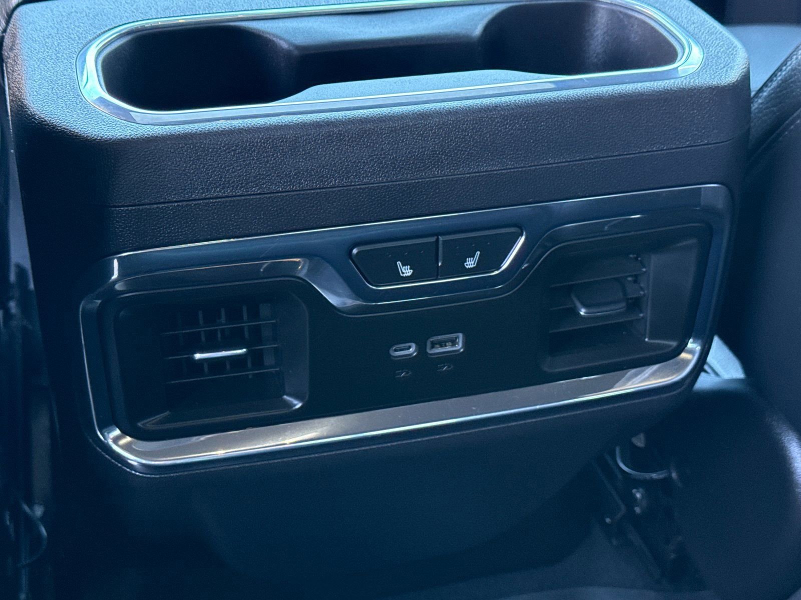 Used 2024 GMC Sierra 1500 Denali image 13