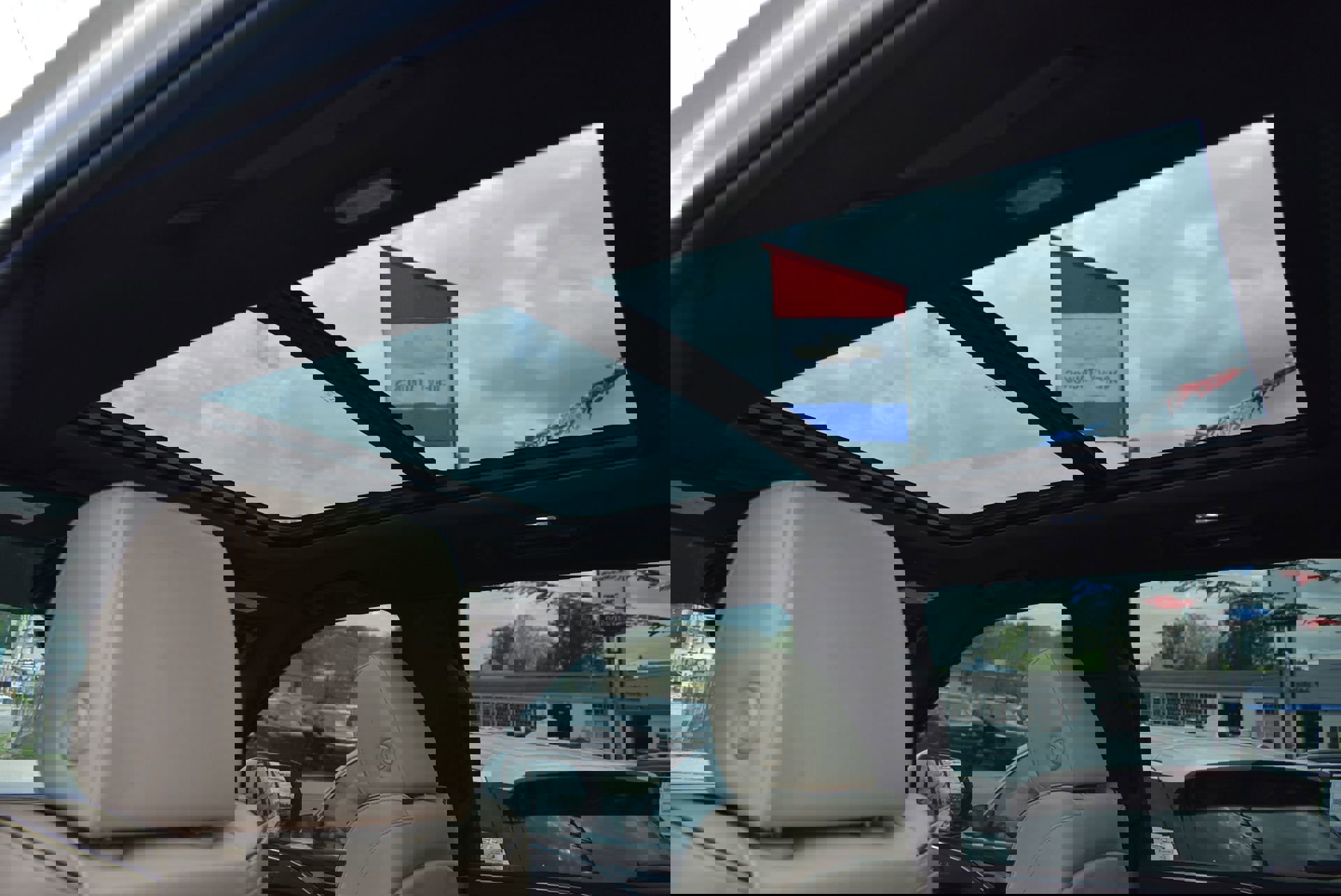 Used 2023 Cadillac Escalade ESV Premium Luxury w/ Performance Package AWD/4WD image 18