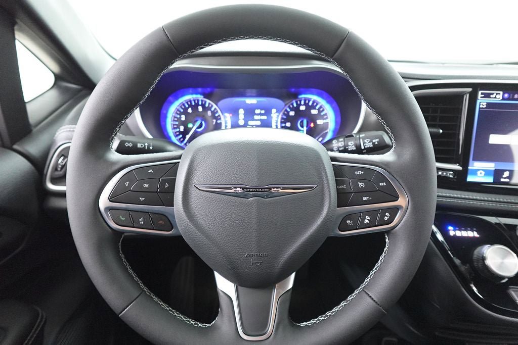 New 2026 Chrysler Pacifica Select image 14