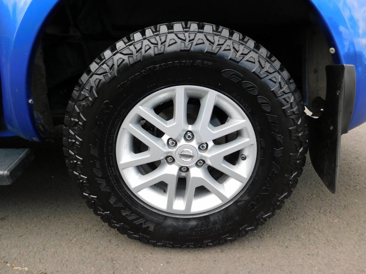 Used 2015 Nissan Frontier SV w/ SV Value Truck Package AWD/4WD image 22