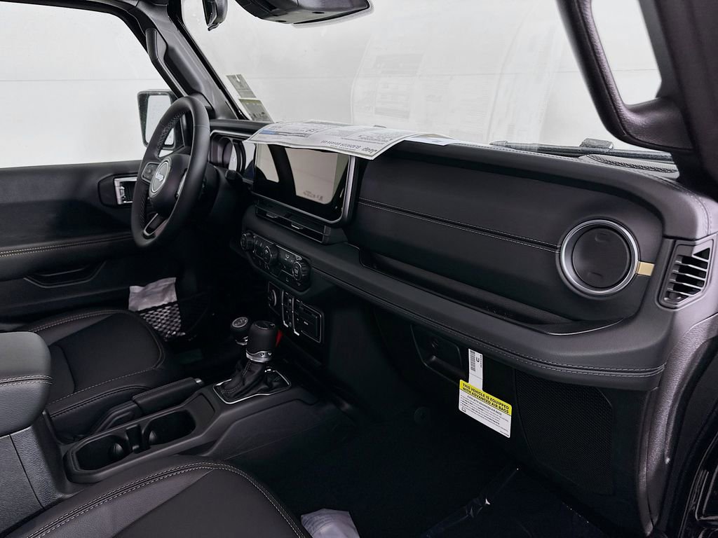 New 2026 Jeep Gladiator Sahara image 37