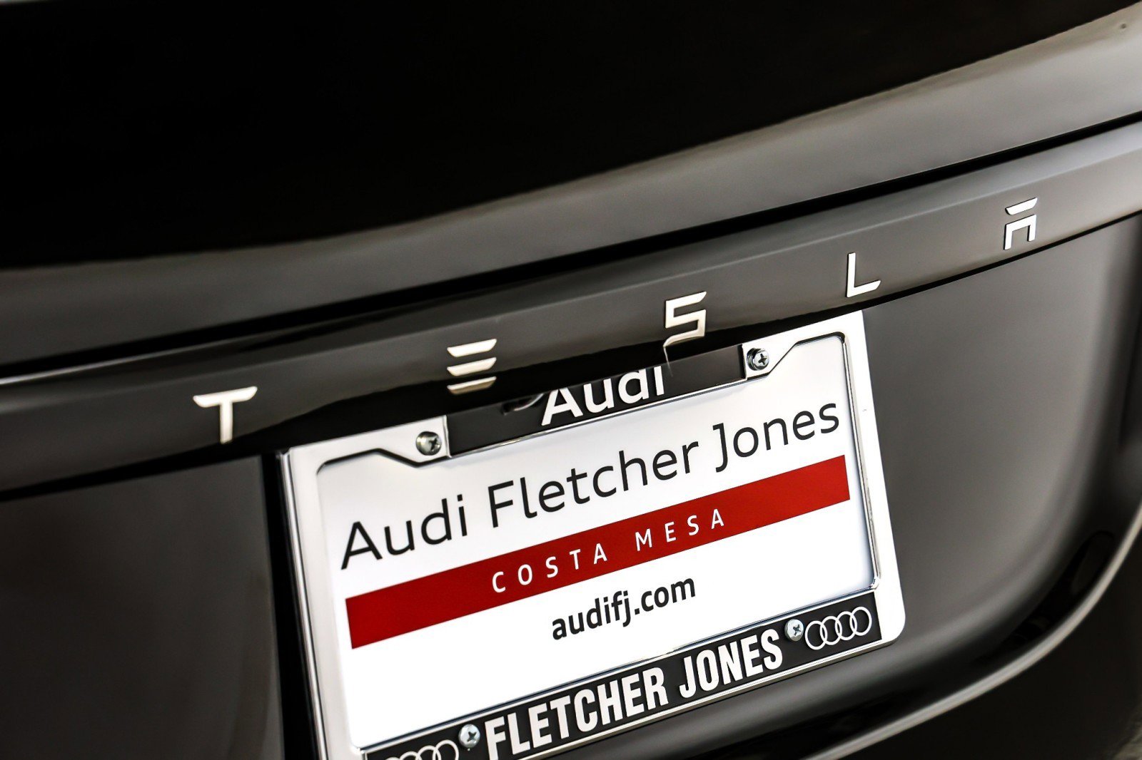 Used 2024 Tesla Model X image 9